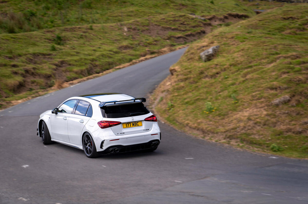 22 Mercedes AMG A45 S RT 2023 virage arrière