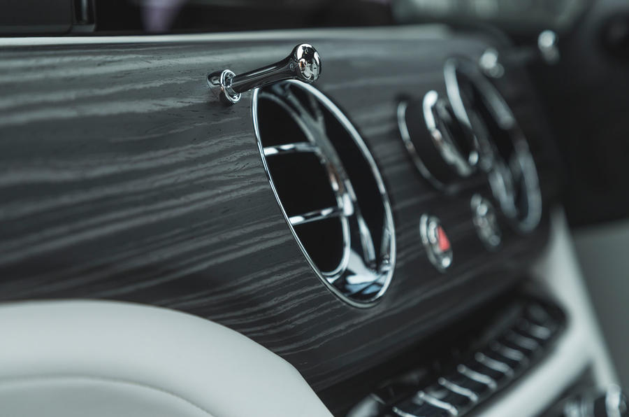 22 Rolls Royce Ghost 2021 : examen de l'aménagement intérieur