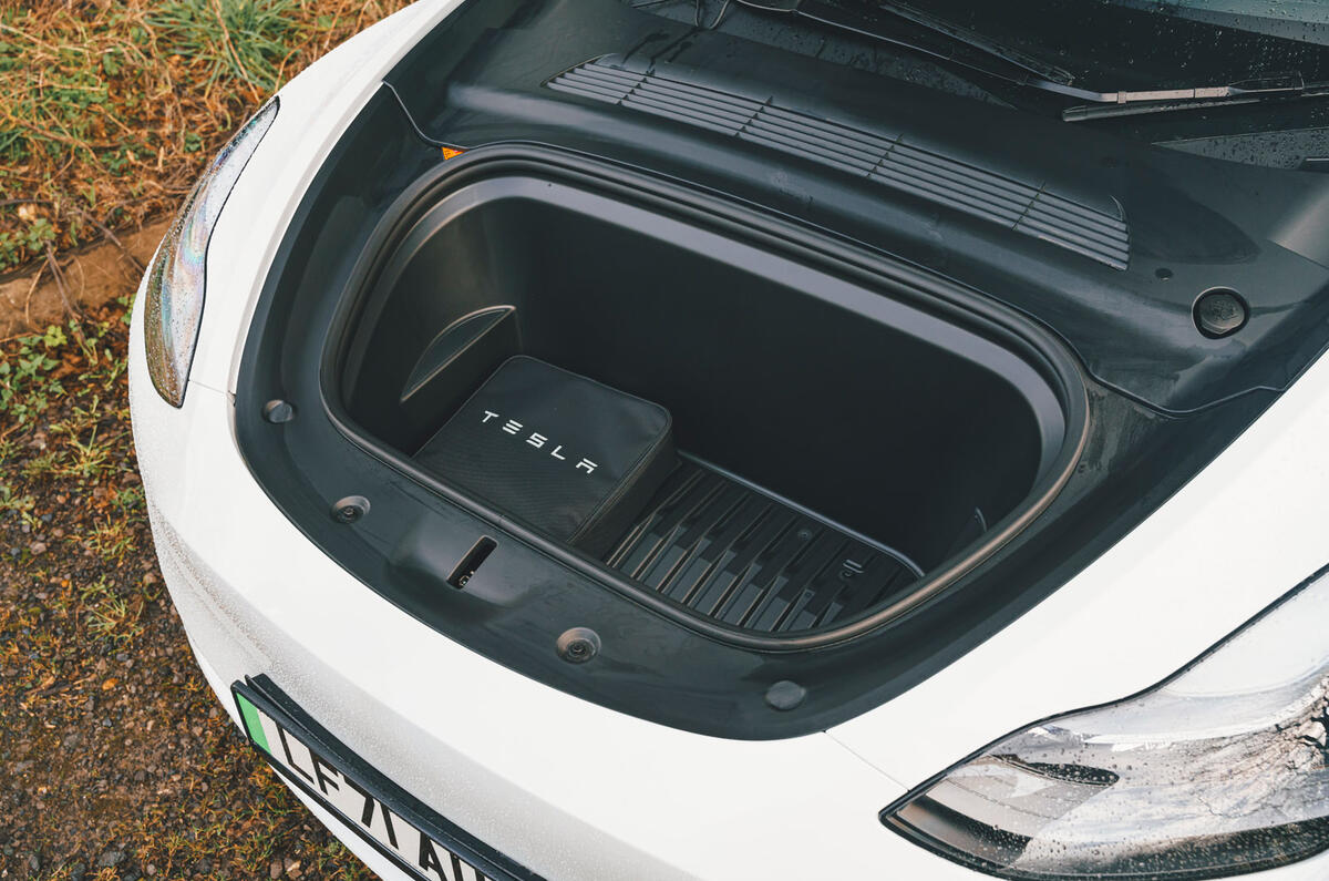 22 Tesla Model Y 2022 road test review froot