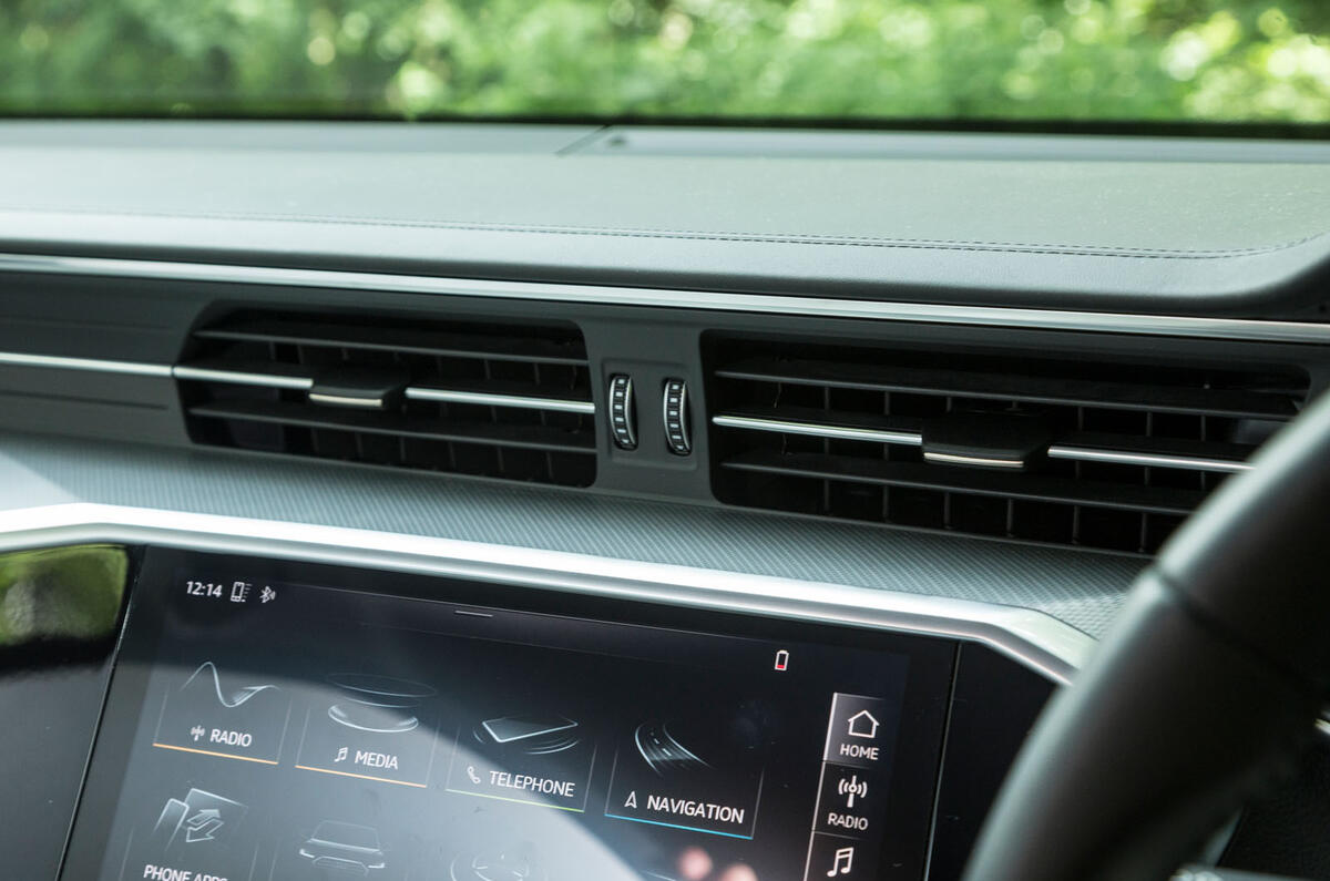 Audi A7 Sportback 2018 road test review front air vents