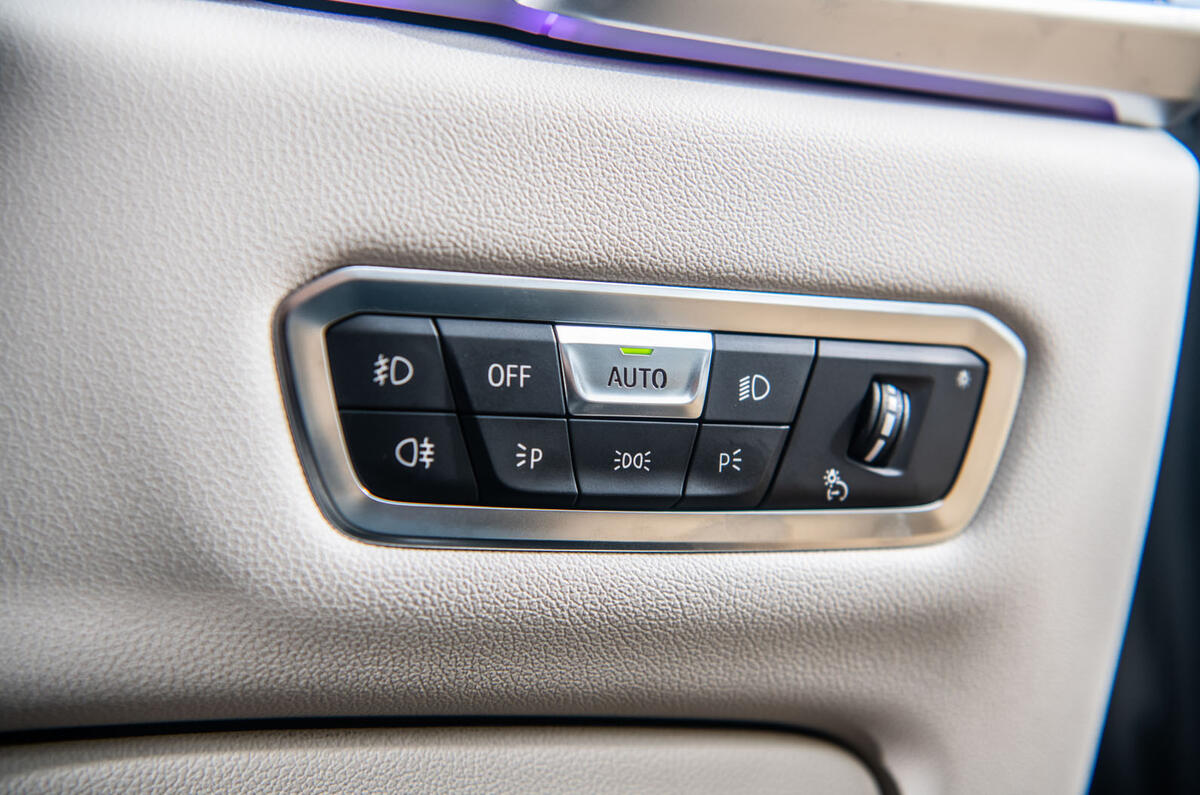 BMW X5 2018 road test review - light controls