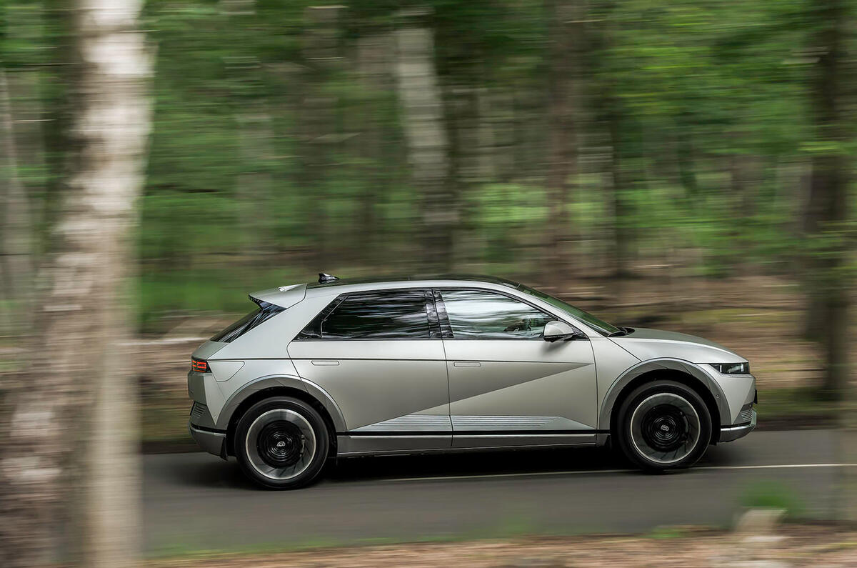 23 hyundai ioniq 5 2021 fd norway plates tracking side