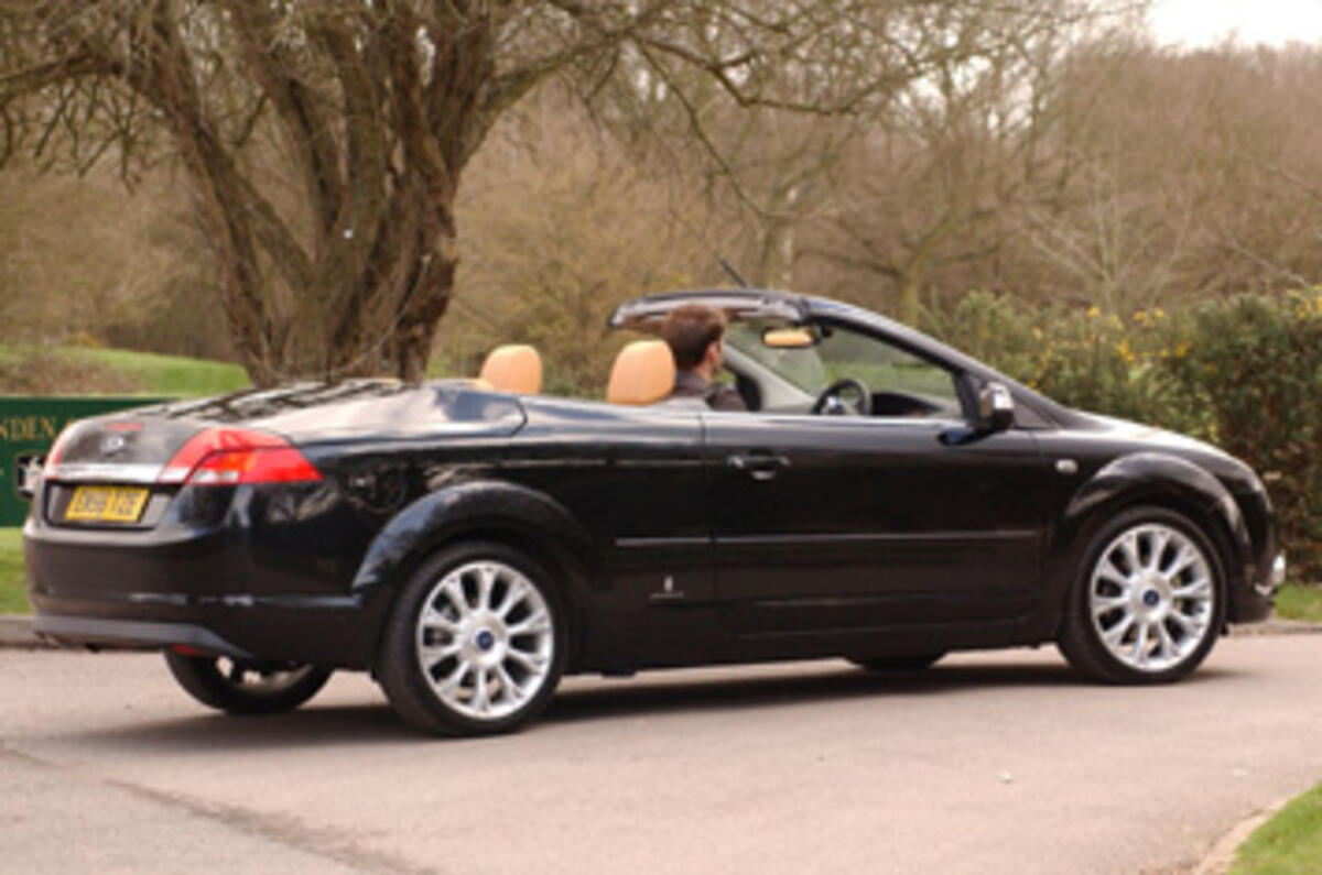 Ford Focus 2 0 Cc 2 Review Autocar