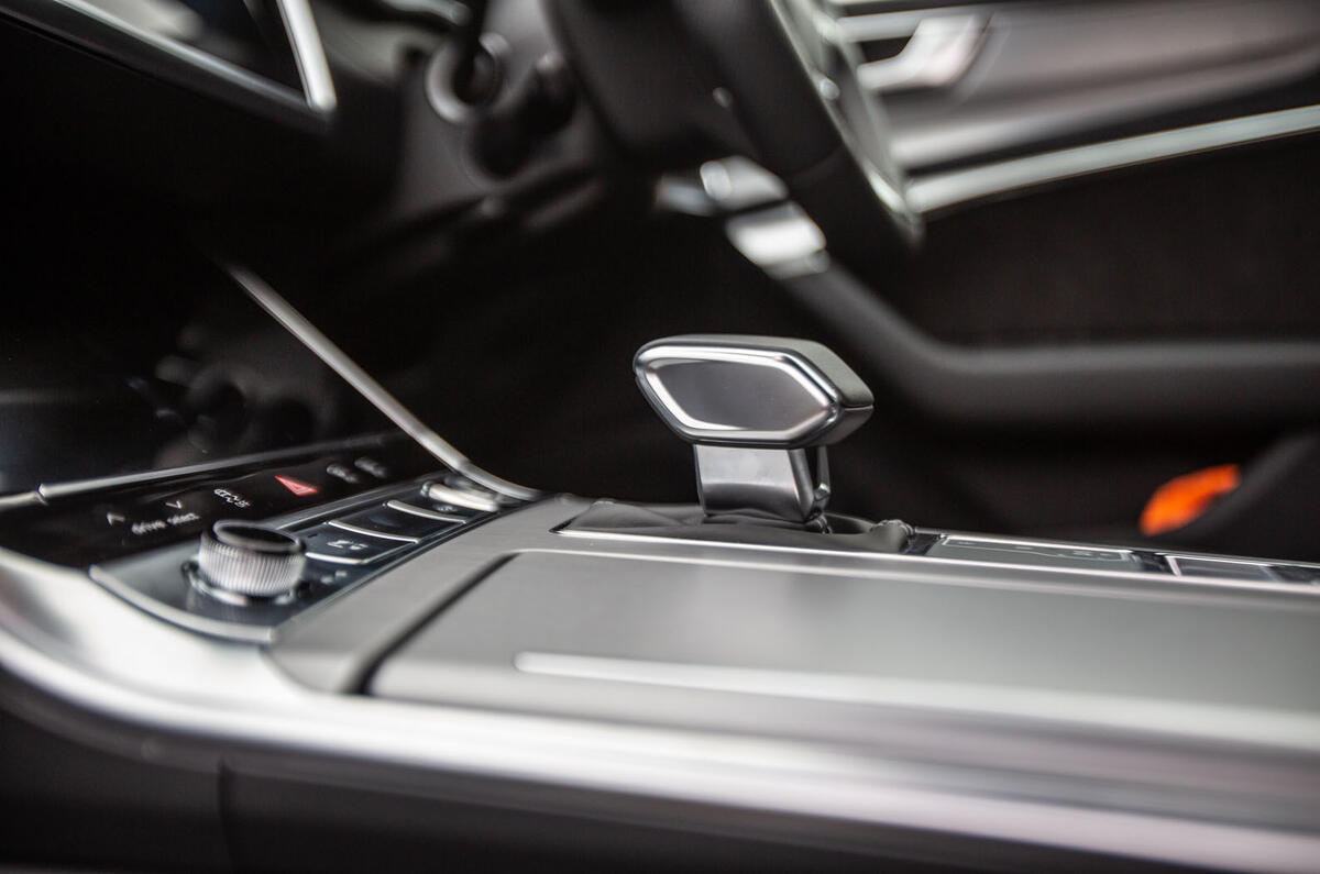 Audi A6 Avant 2018 road test review - gearstick