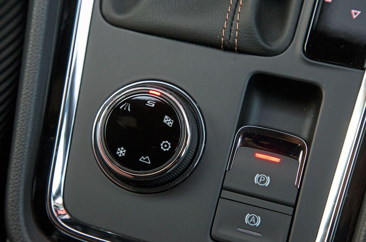 Cupra Ateca 2019 road test review - drive mode dial