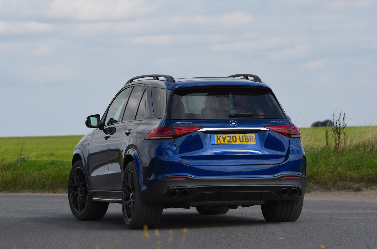 Mercedes-AMG GLE 53 2020 : examen de l'essai routier - l'arrière en virage