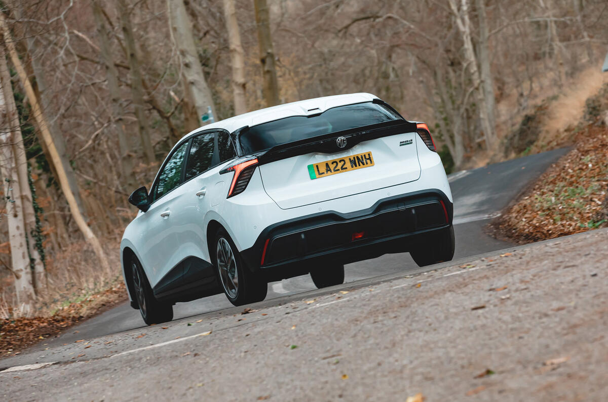 24 MG Motor MG4 EV Long Range RT 2023 rear cornering