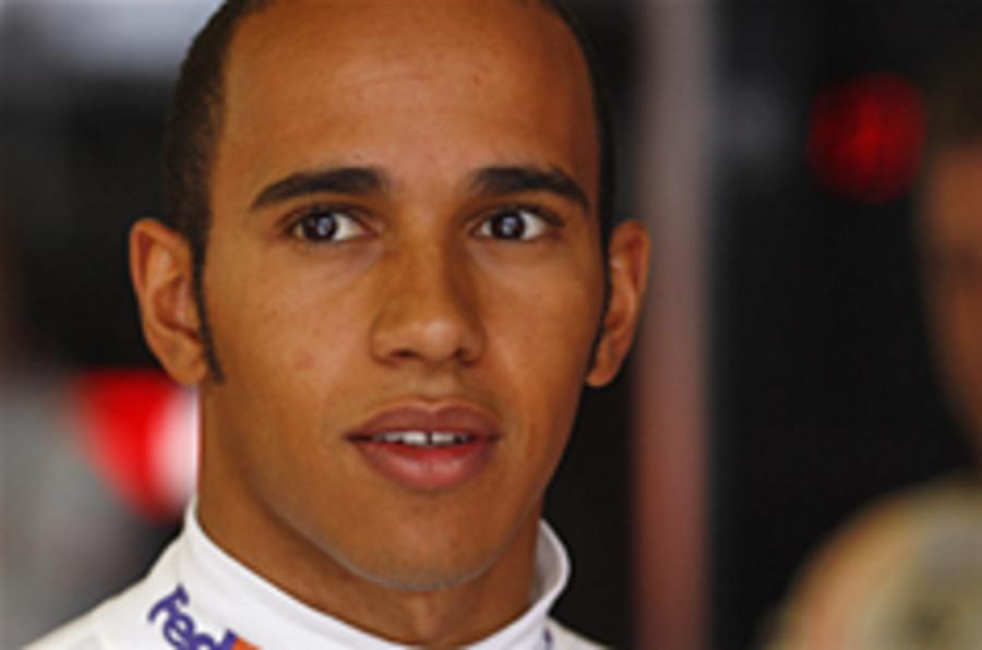 Hamilton takes Valencia pole