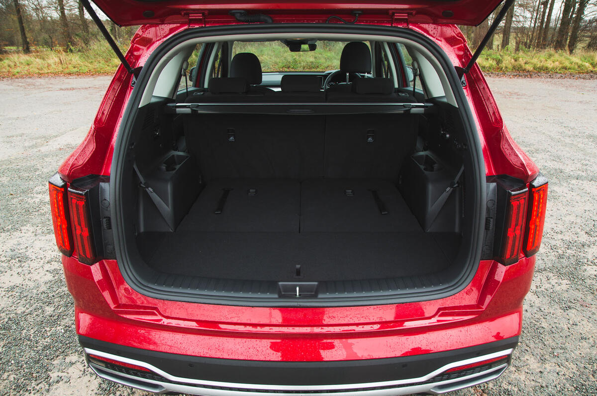 25 Kia Sorento 2021 road test review boot