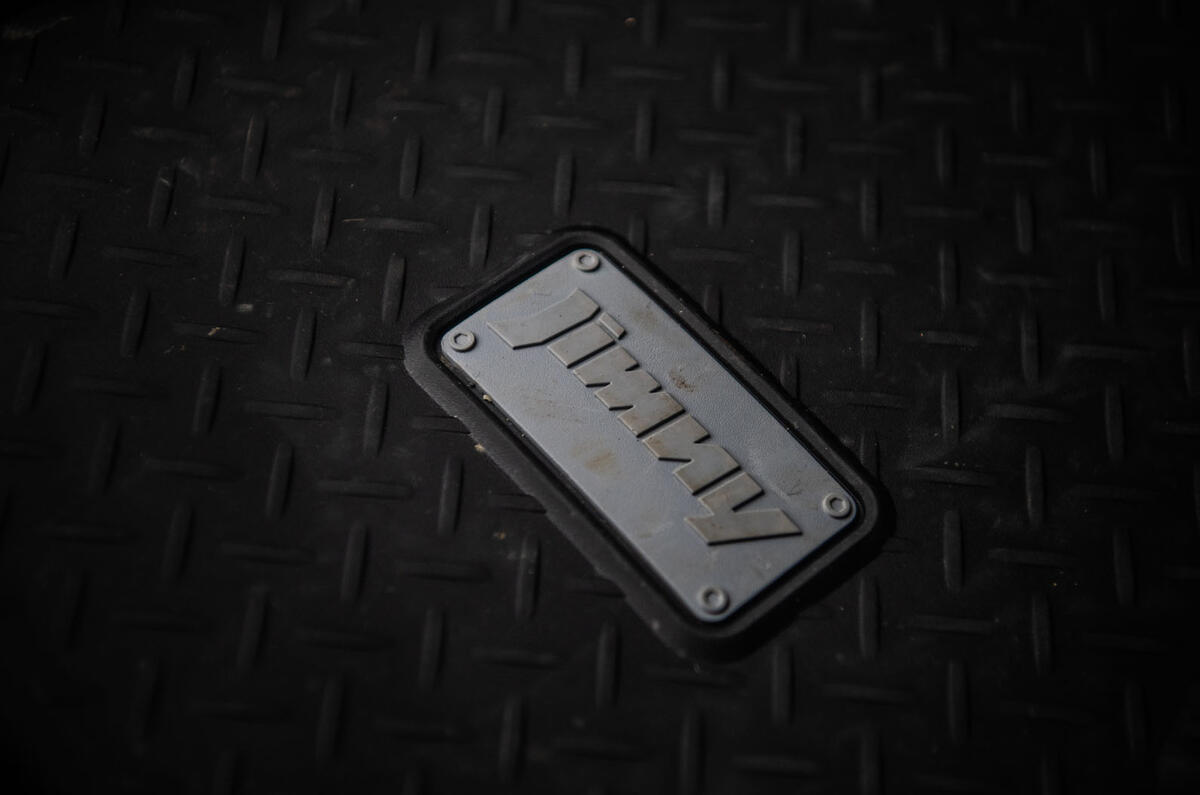 Suzuki Jimny 2018 road test review - floor mats