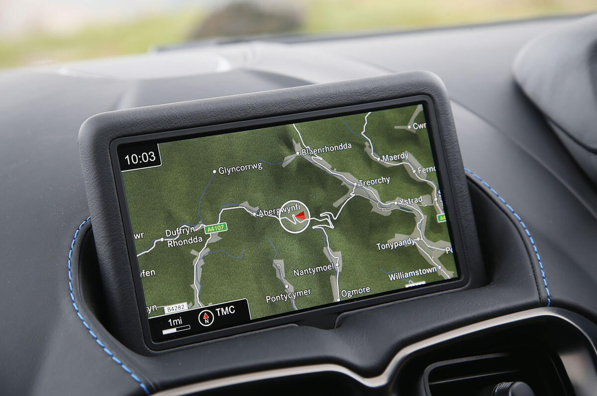 Aston Martin Vantage 2018 review sat-nav