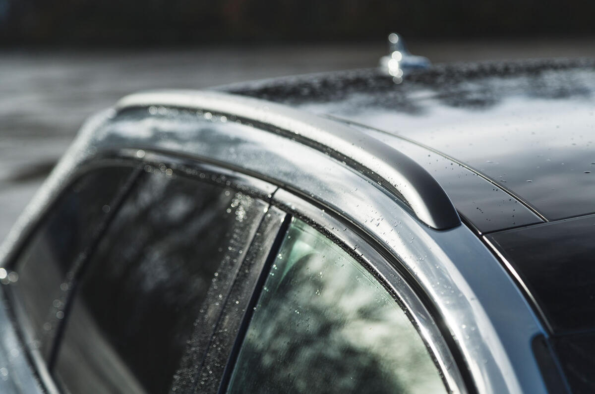 Audi RS6 Avant 2020 road test review - roof rails