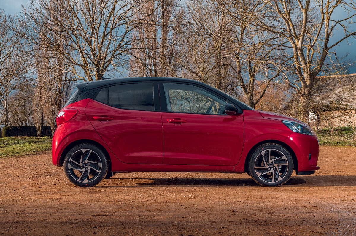 Hyundai i10 2020 road test review - static side