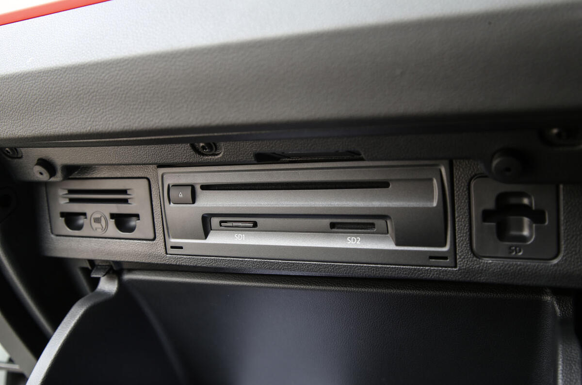 Volkswagen Polo GTI 2018 road test review multimedia inputs