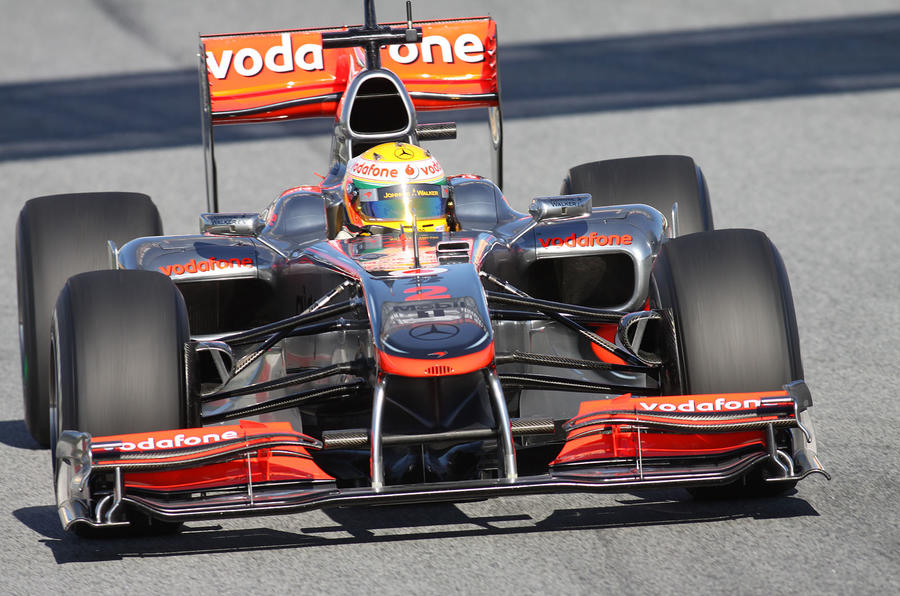 Hamilton tops Barcelona F1 test