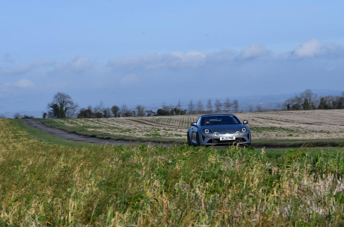 27 Alpine A110 Legende GT 2022 RT campagne
