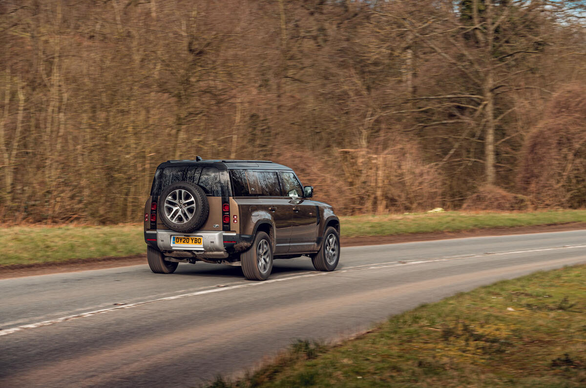 Land Rover Defender 2020 : examen de l'essai routier - sur la route du retour