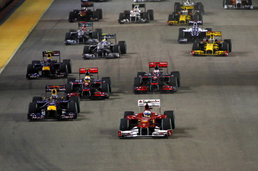 Alonso wins Singapore Grand Prix