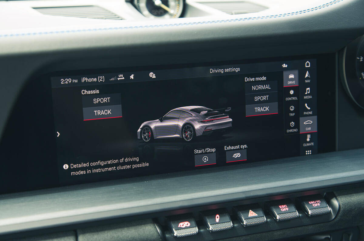 28 Porsche 911 GT3 2021 RT drive modes