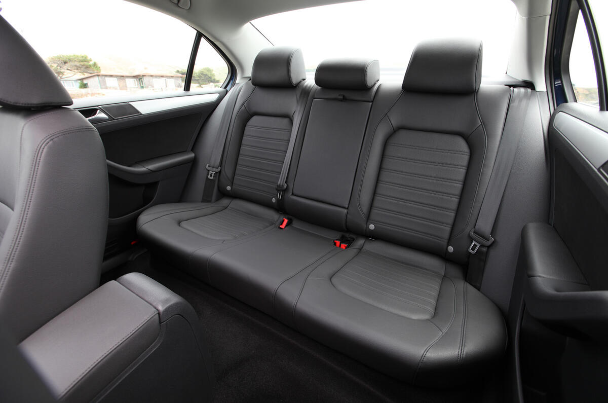 Volkswagen Jetta 2.0 TSI Sport DSG Autocar