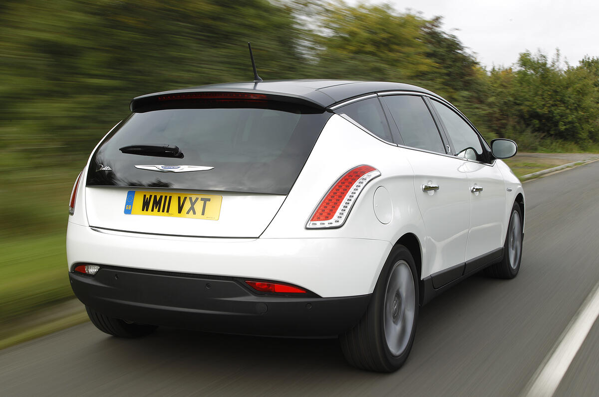 Chrysler Delta Automatic Chrysler Delta 1.6 Multijet review | Autocar