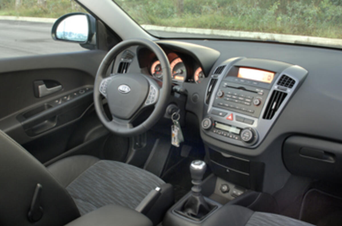 Kia Cee D 1 4 S Review Autocar