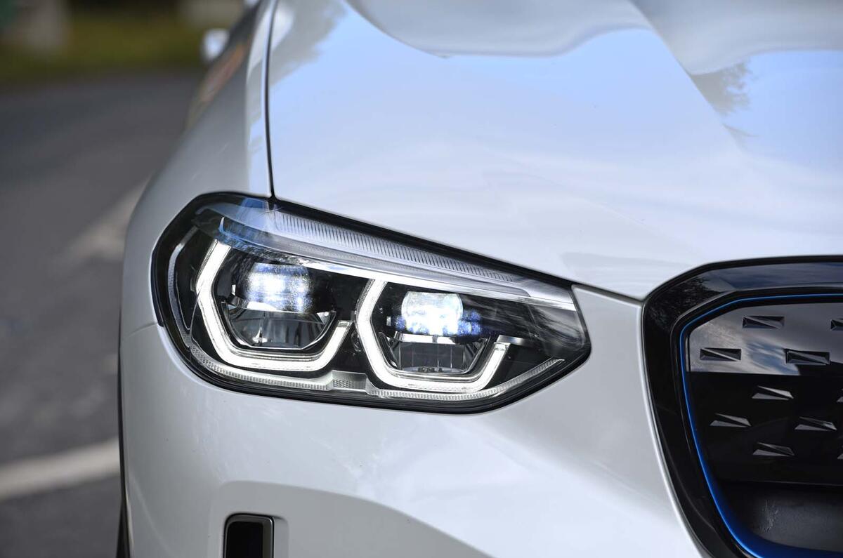 3 BMW iX3 2021 FD Headlight
