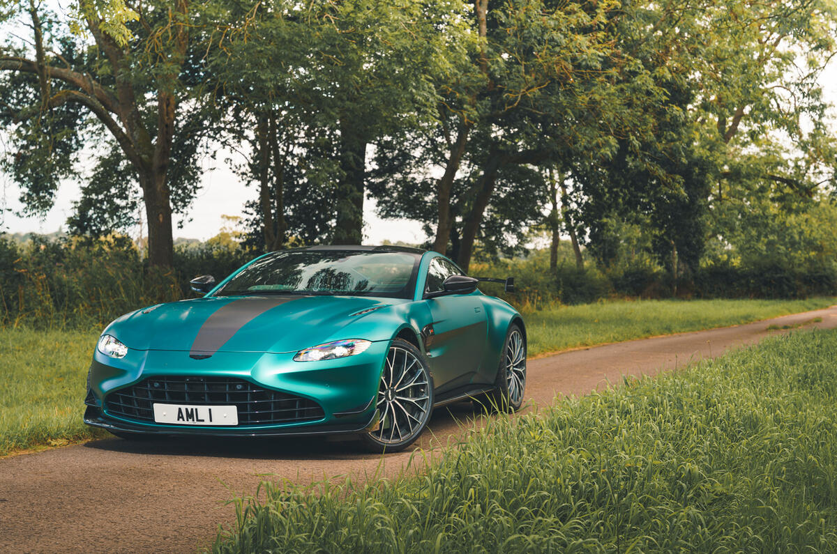 30 Aston Martin Vantage F1 2021 RT static