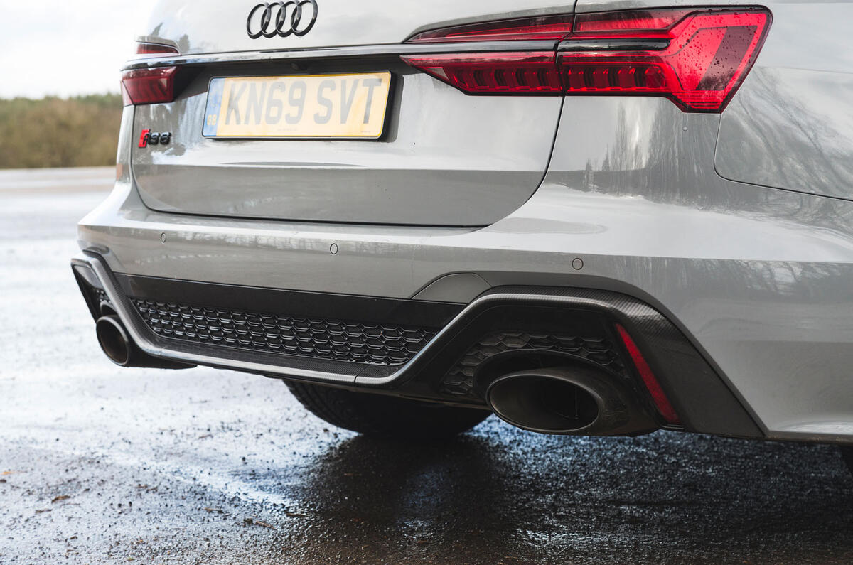 Audi RS6 Avant 2020 road test review - exhausts