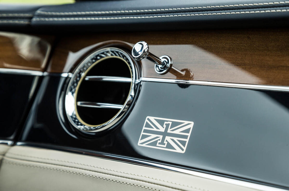 Bentley Continental GT 2018 Autocar road test review air vents