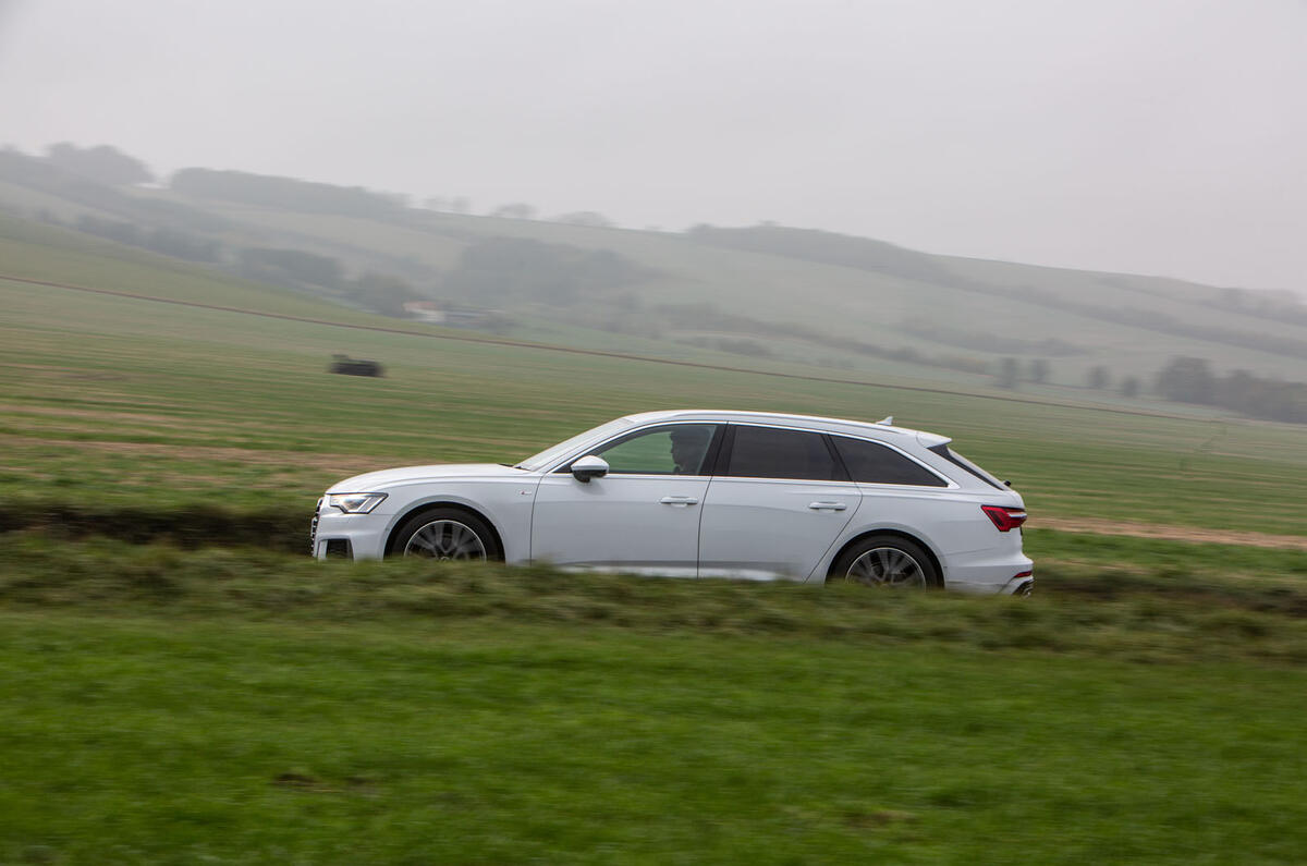 32-audi-a6-avant-2018-rt-otr-side.jpg?it