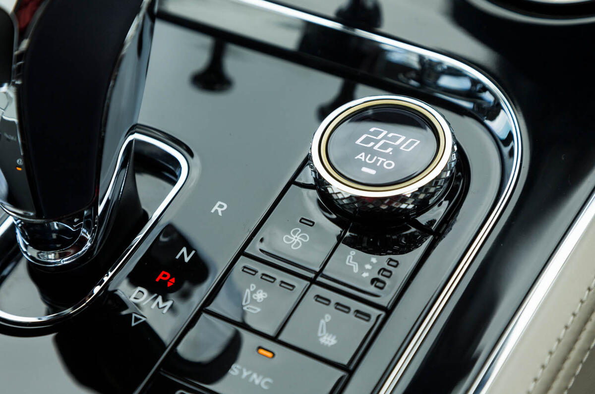 Bentley Continental GT 2018 Autocar road test review climate control