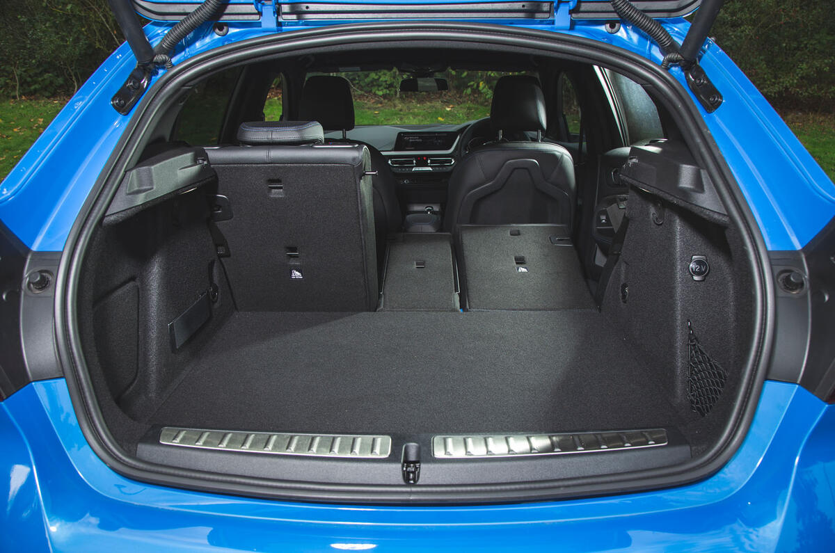 BMW 1 Series 118i 2019 road test review - boot
