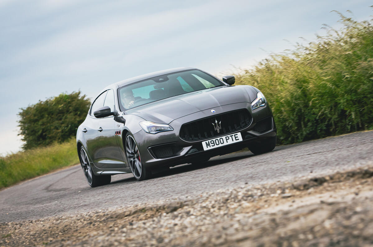 33 Maserati Quattroporte trofeo 2021 RT virage avant