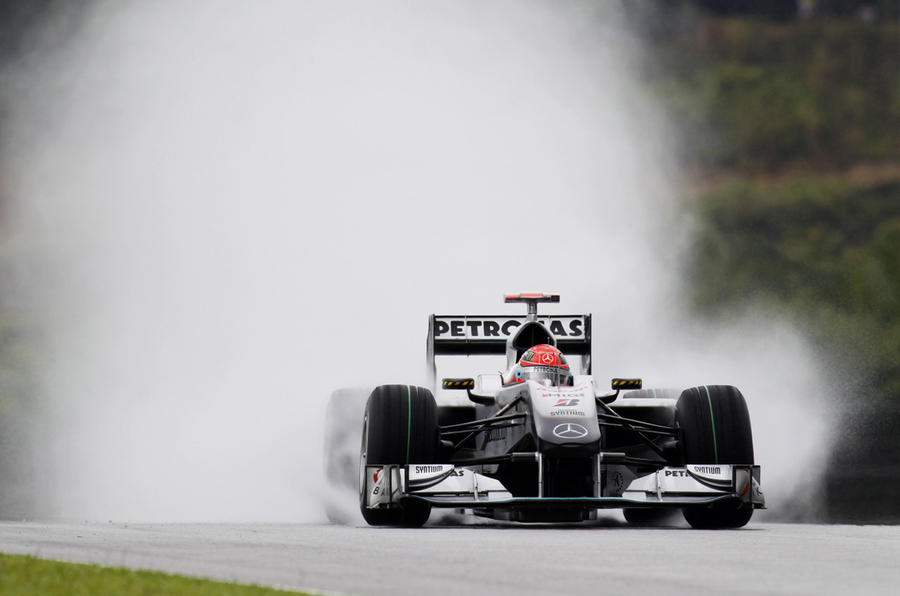 Webber seals Malaysian GP pole