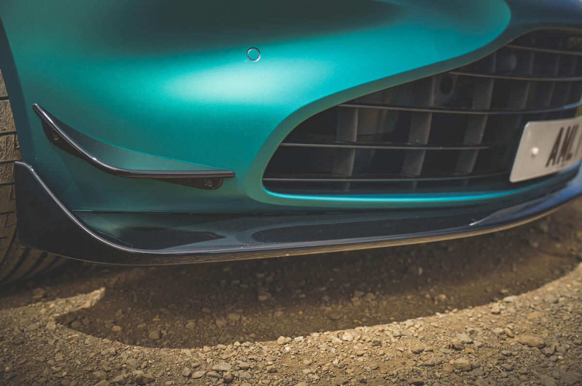 4 Aston Martin Vantage F1 2021 RT nose canards