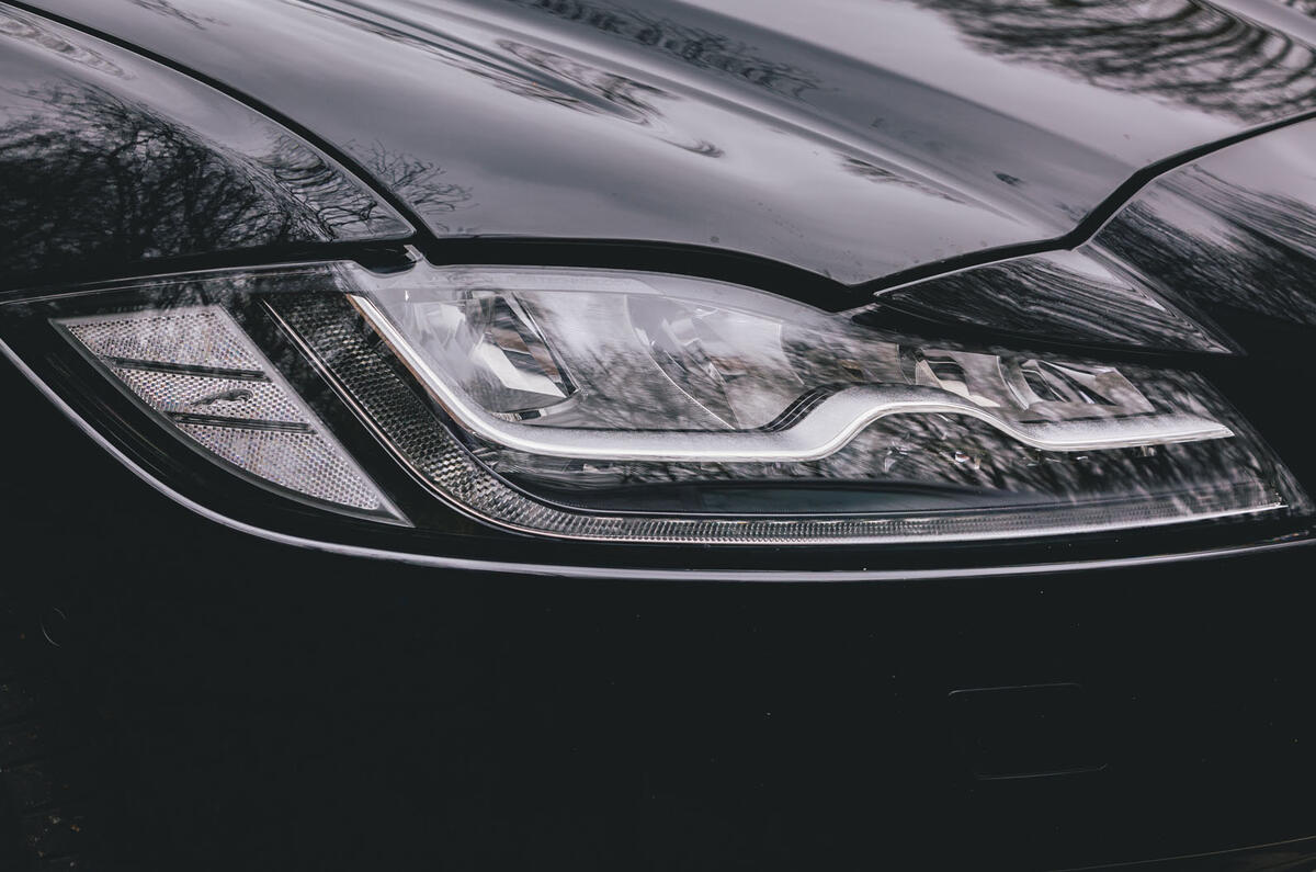 Jaguar XF Sportbrake 2019 road test review - headlights