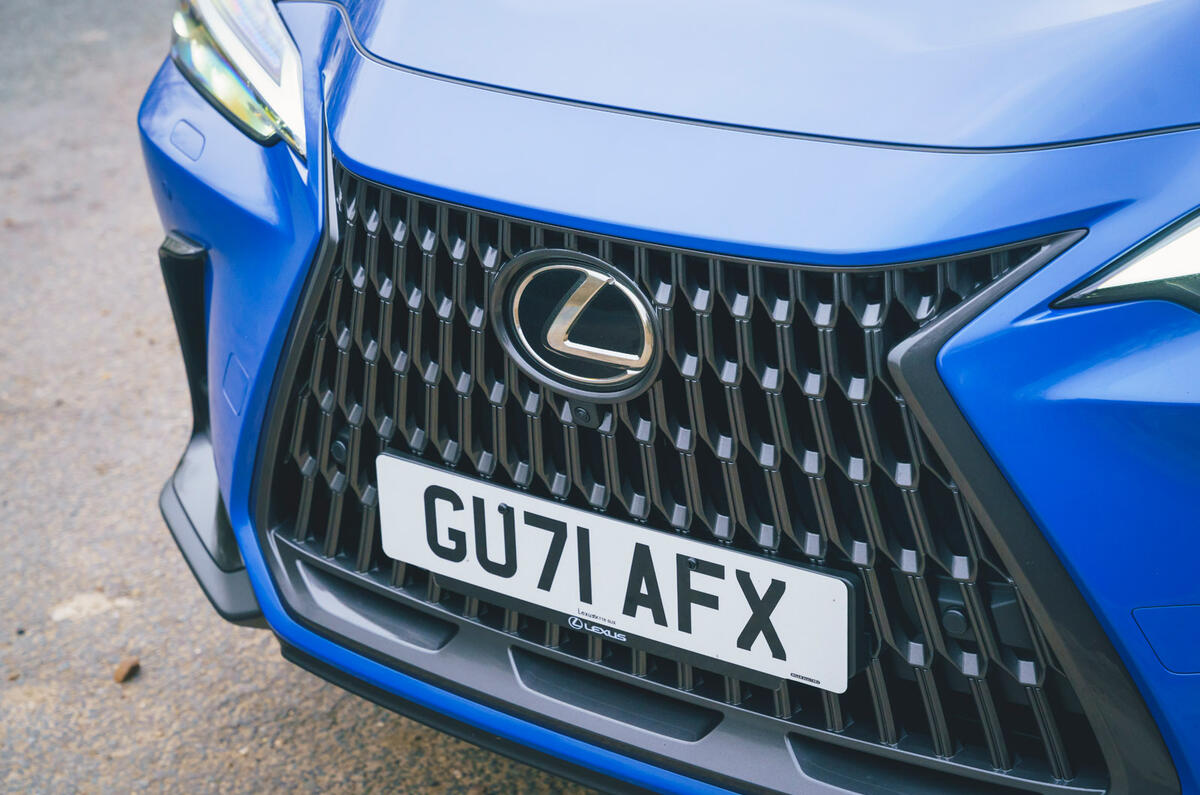 4 Lexus NX 2022 : essai routier, test du nez