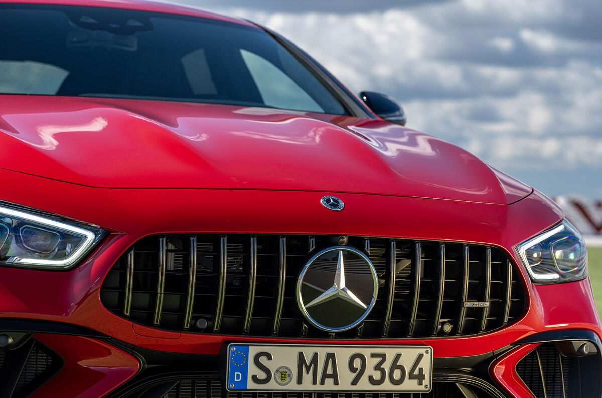 4 Mercedes AMG GT63s e 2022 : revue du nez