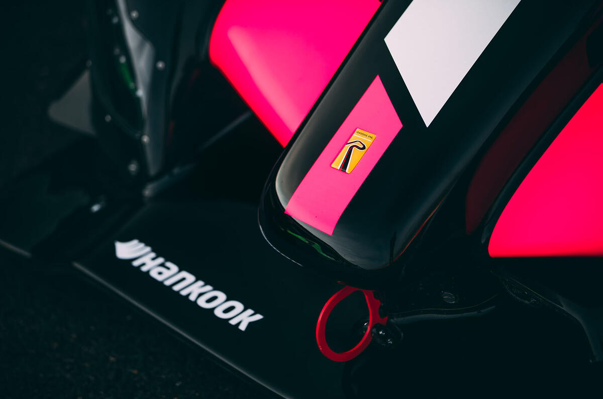 4 radical sr10 2020 uk fd nose