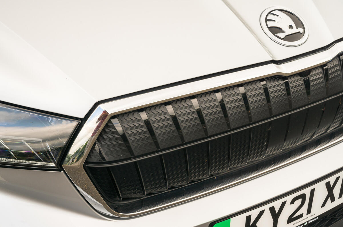 4 Skoda Enyaq IV 2021 RT nose