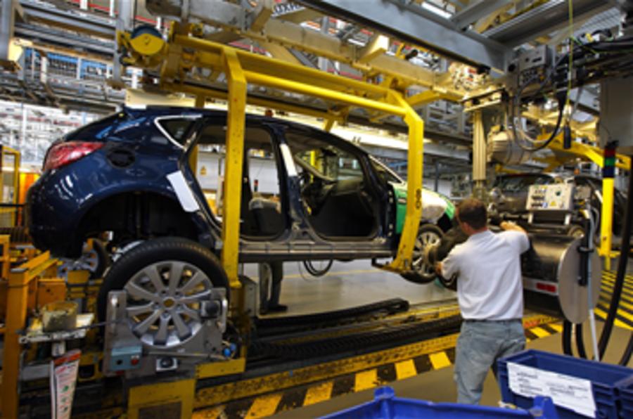 UK car production falls in 2009