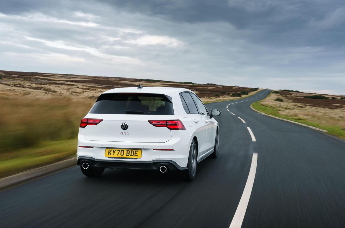 4 VW Golf GTI reartracking