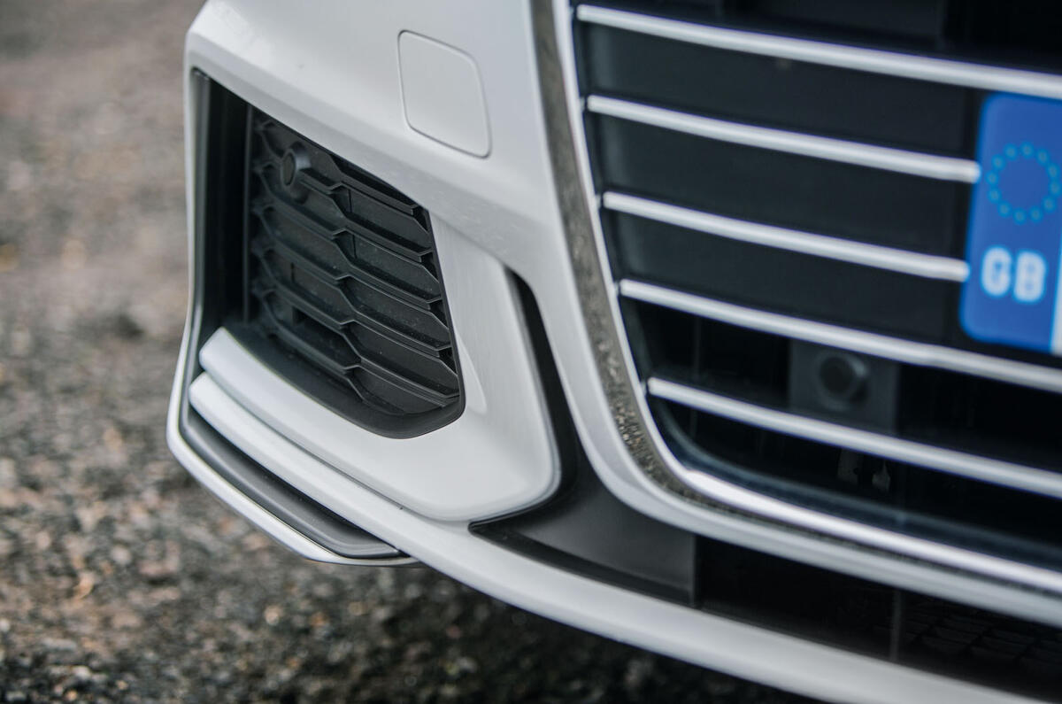 Audi A6 Avant 2018 road test review - fake front intake