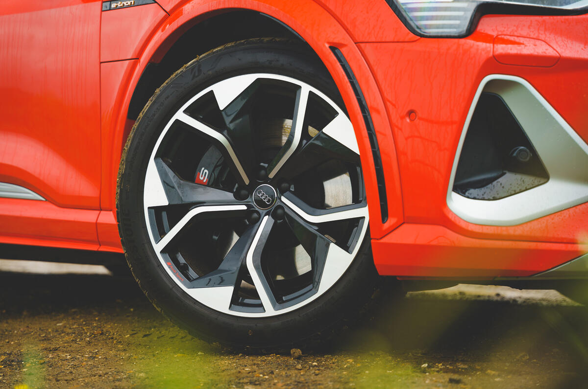 5 Audi E Tron S 2021 RT alloy wheels