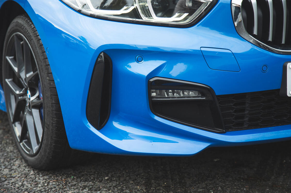 BMW 1 Series 118i 2019 road test review - front aero