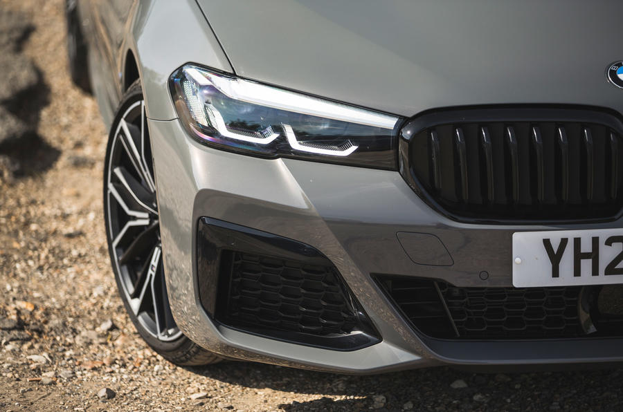 5 BMW 545e 2021 : essai routier des phares