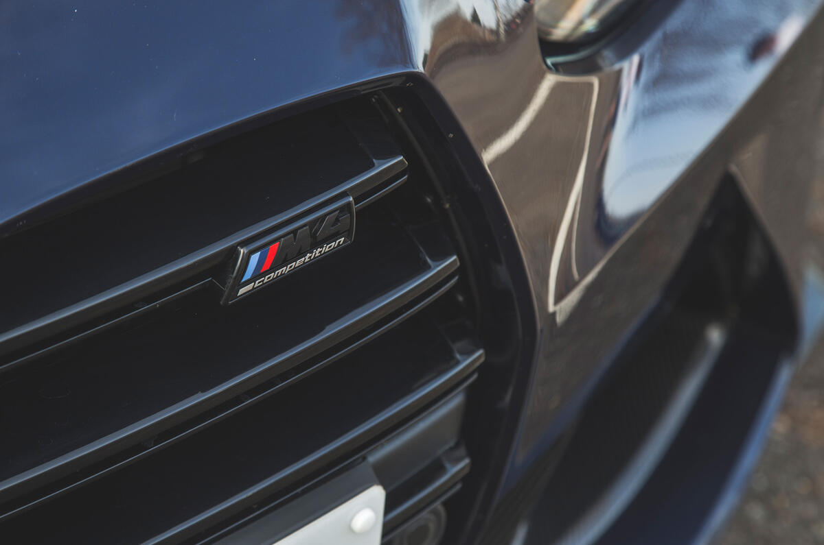 5 BMW M4 Compétition 2021 RT badge M