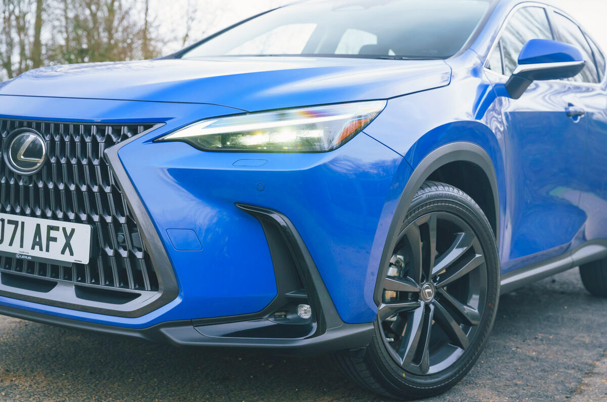 5 Phares du Lexus NX 2022 : essai routier