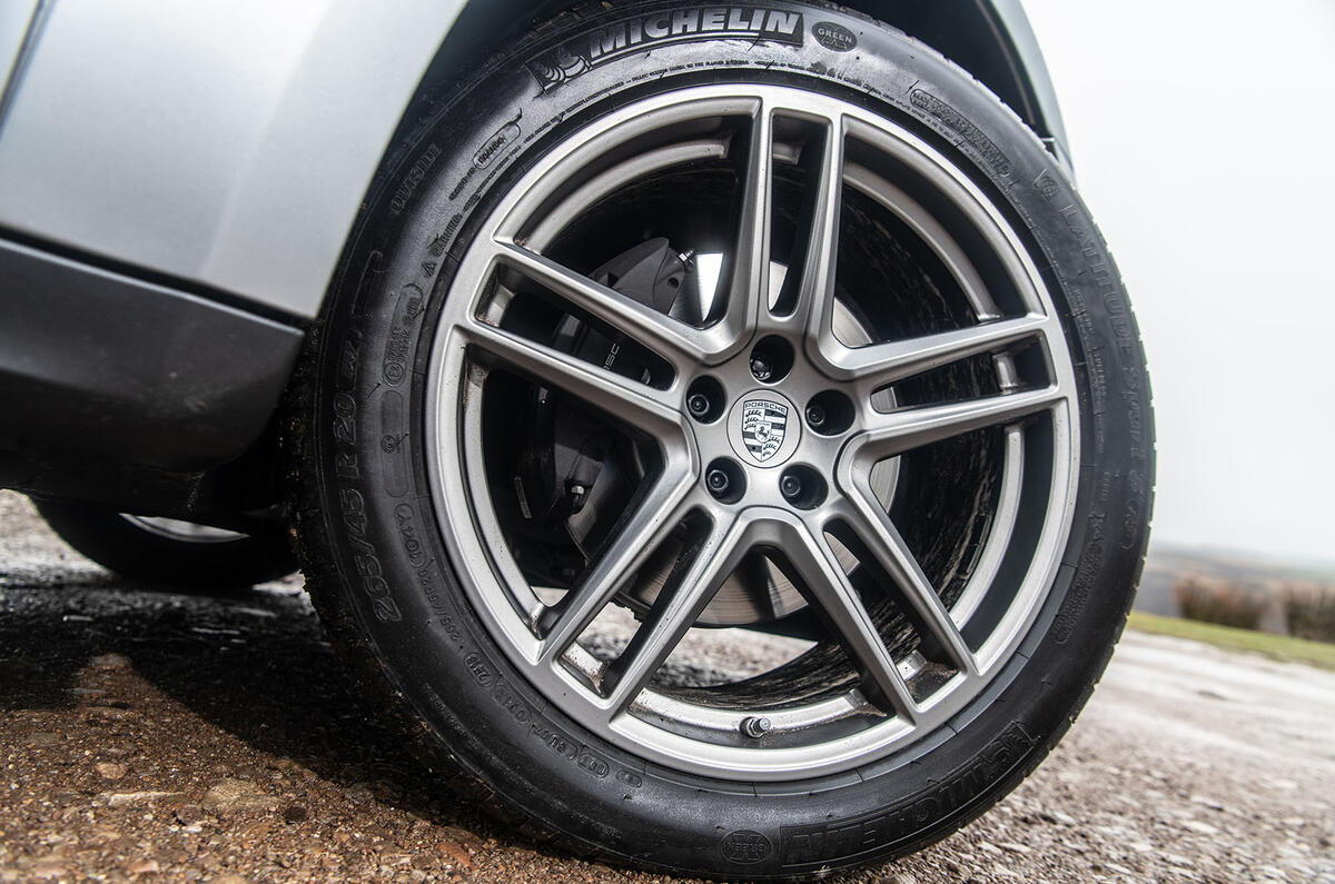 Porsche Macan 2019 road test review - alloy wheels